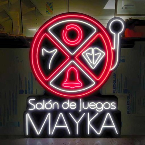 Neon personalizado salon de juegos MAYKA