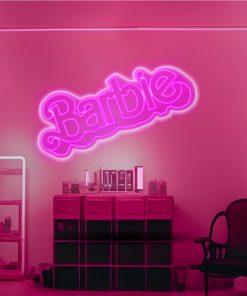 Neon led barbie con letras en neon rosa y metacrilato transparente sobre habitacion