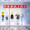 Vinilo Rebajas Cubos Montaje en escaparate