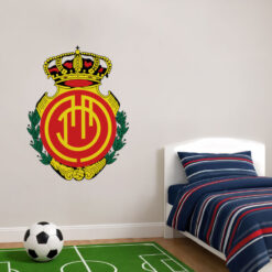Montaje de habitación juvenil con Vinilo Decorativo Auto Adhesivo de Futbol Escudo del Real Club Deportivo Mallorca