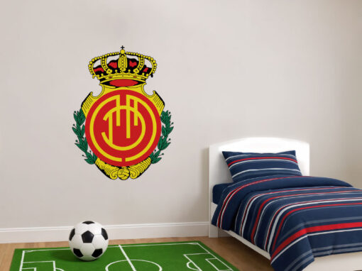 Montaje de habitación juvenil con Vinilo Decorativo Auto Adhesivo de Futbol Escudo del Real Club Deportivo Mallorca