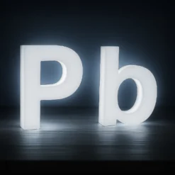 Letra Corporea (Letras PB)Metacrilato Blanco con Luz fría con fondo oscuro